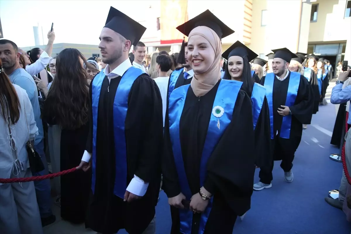Uluslararası Saraybosna Üniversitesi 17. dönem mezunlarını verdi