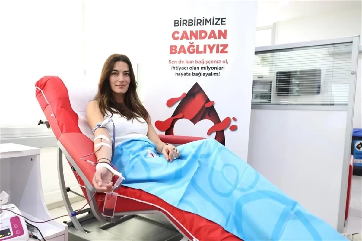 Ünlülerden Kızılay\'a Kan Bağışı Desteği