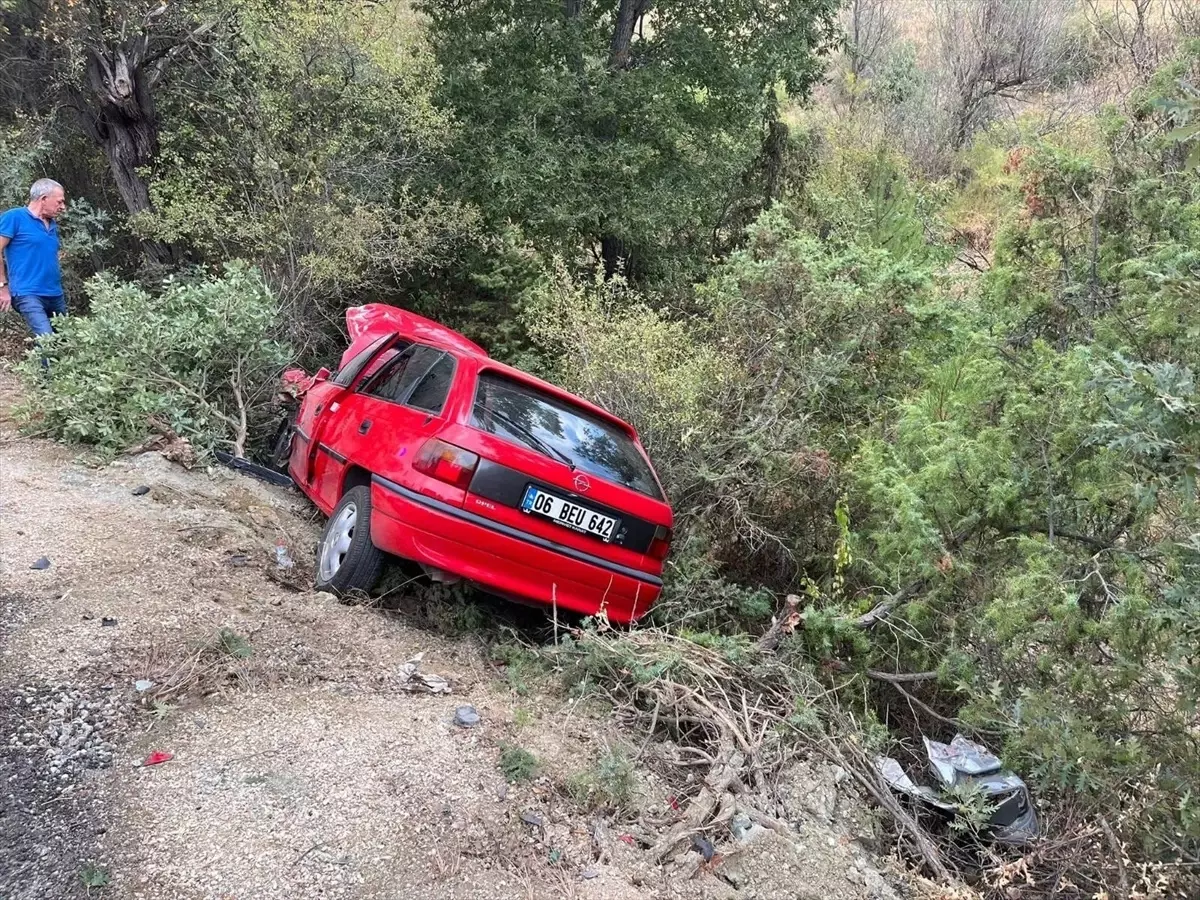 Uşak\'ta Trafik Kazasında 3 Yaralı
