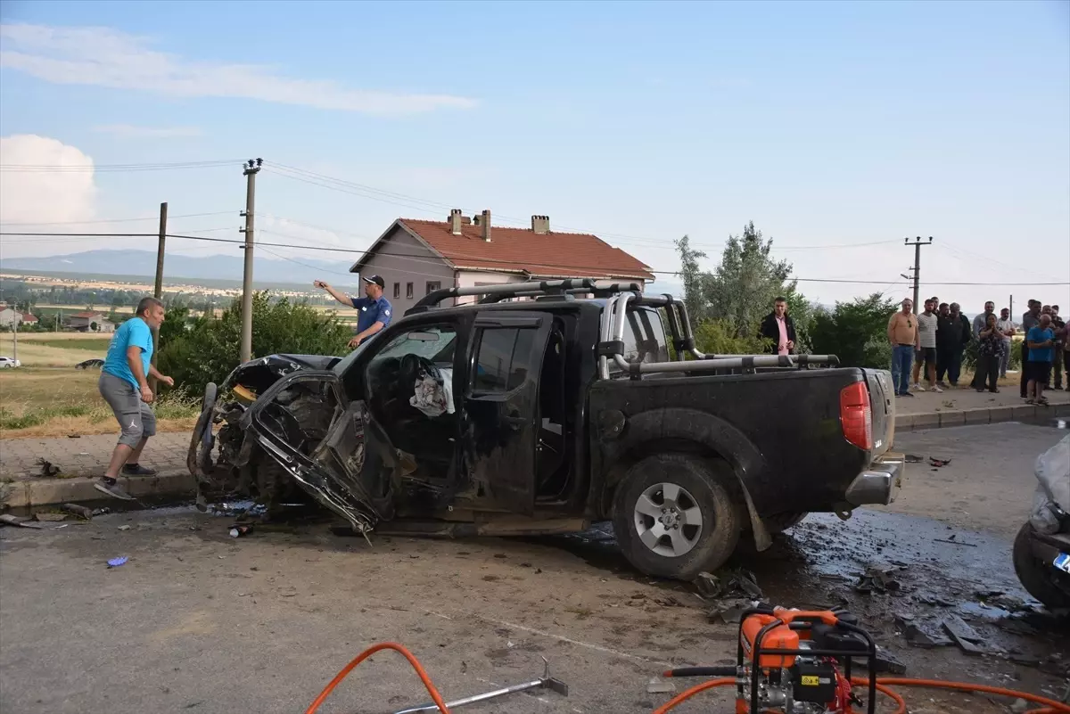 Uşak\'ta Trafik Kazasında Bir Ölü, Bir Yaralı