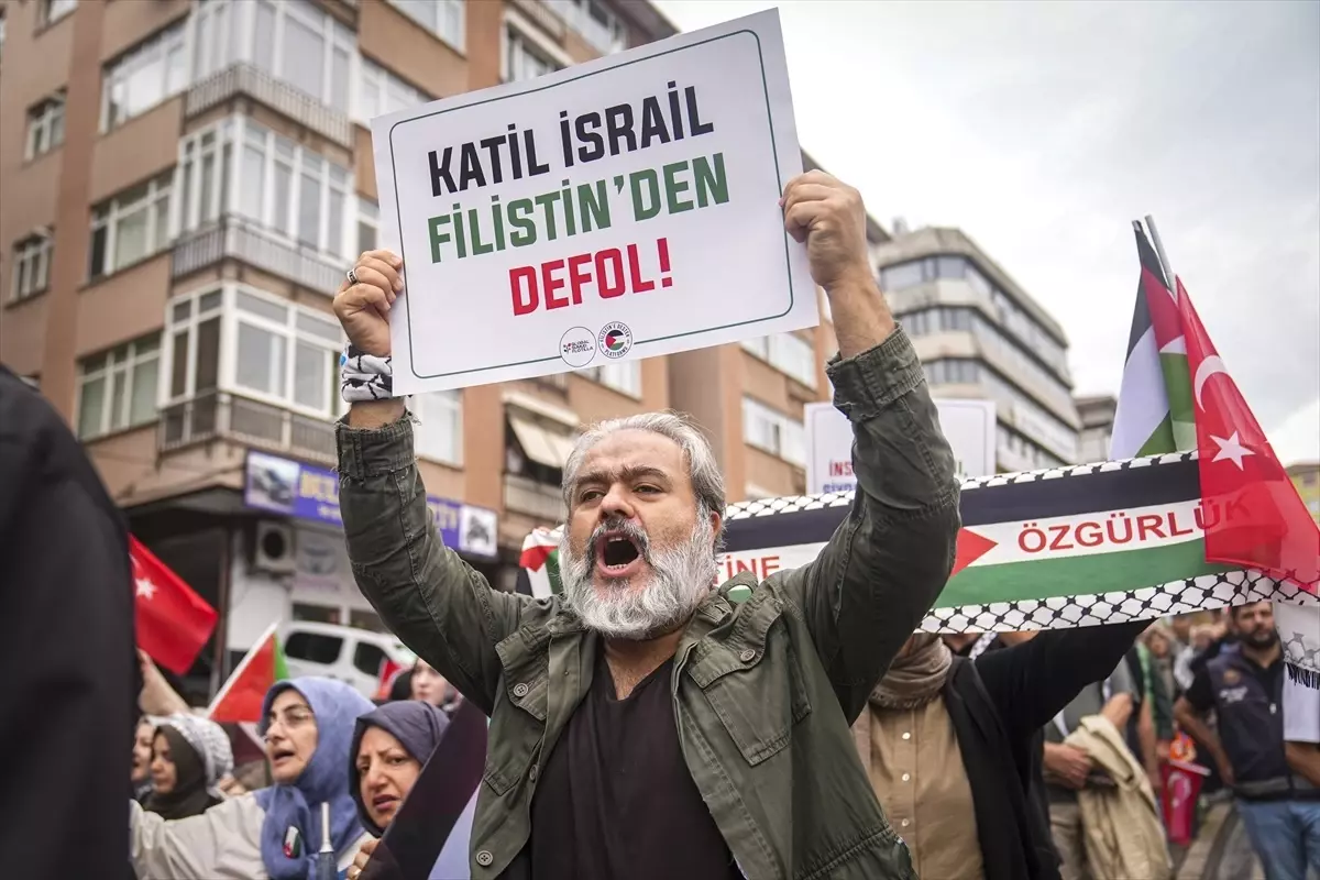 İHH\'dan Filistin\'e Destek Yürüyüşü