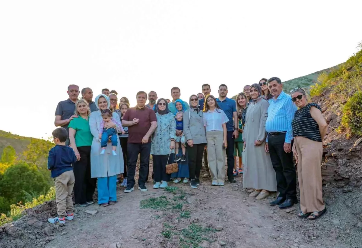 Erzincan Valisi Aydoğdu, Küplü Köyü\'nü Ziyaret Etti