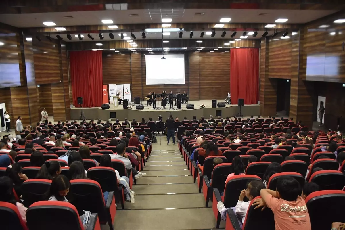 Eğitimde Sağlık Hareketi\'nin Dönem Sonu Programı