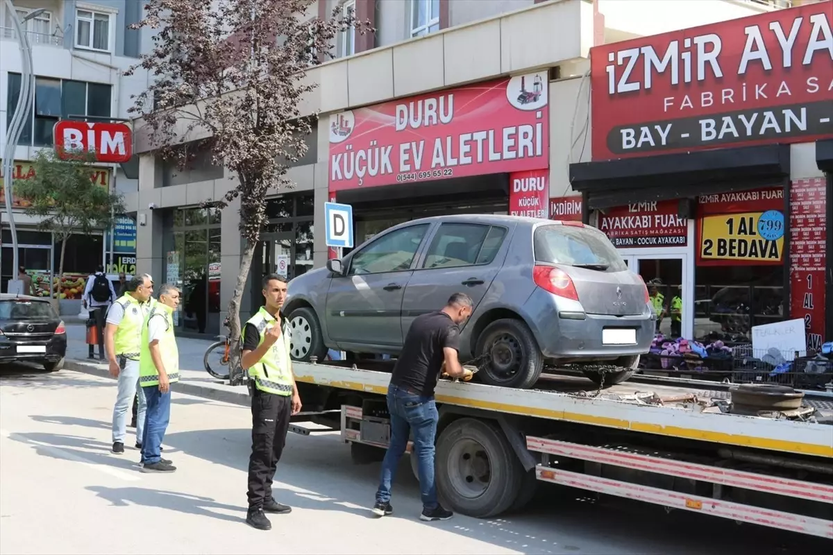 Van\'da Hatalı Park Cezaları ve Araç Çekimi