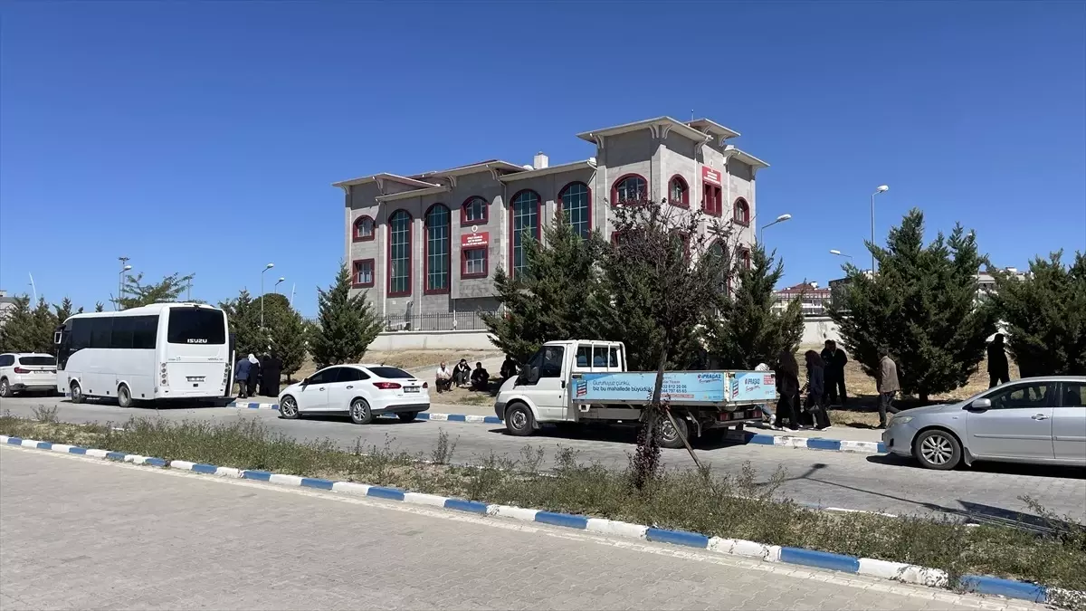 Van\'da Silahlı Saldırı: Anne ve İki Oğlu Öldürüldü