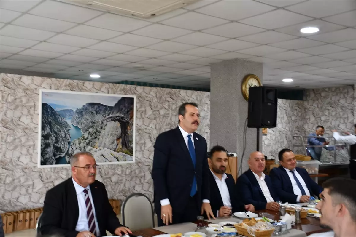 Vezirköprü\'de Üniversiteye Ulaşan Öğrencilere Destek