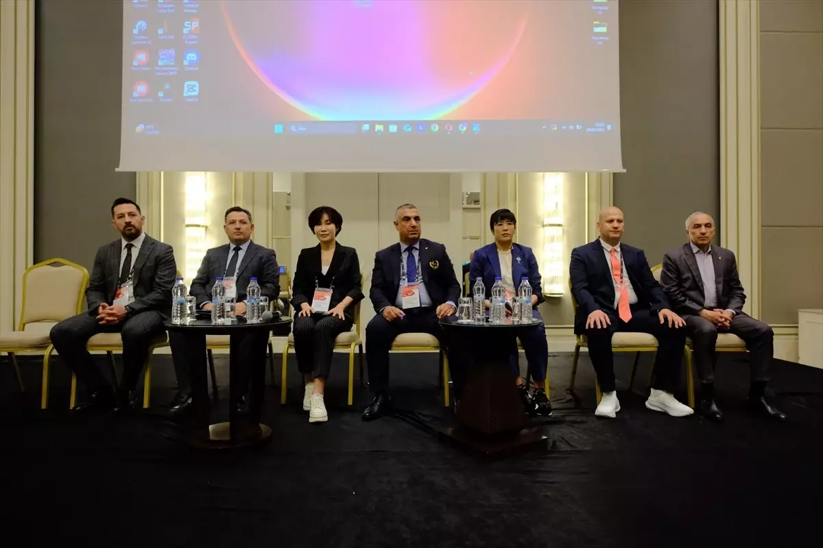 İstanbul\'da Uluslararası Tekvando Hakem Semineri