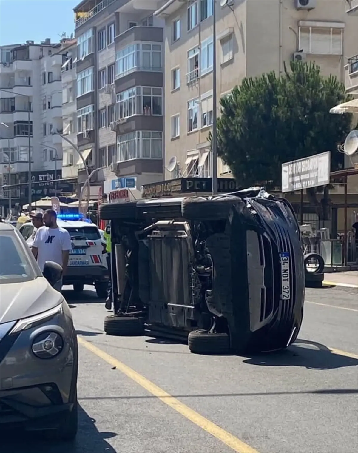 Çınarcık\'ta Elektrikli Araç Kazası