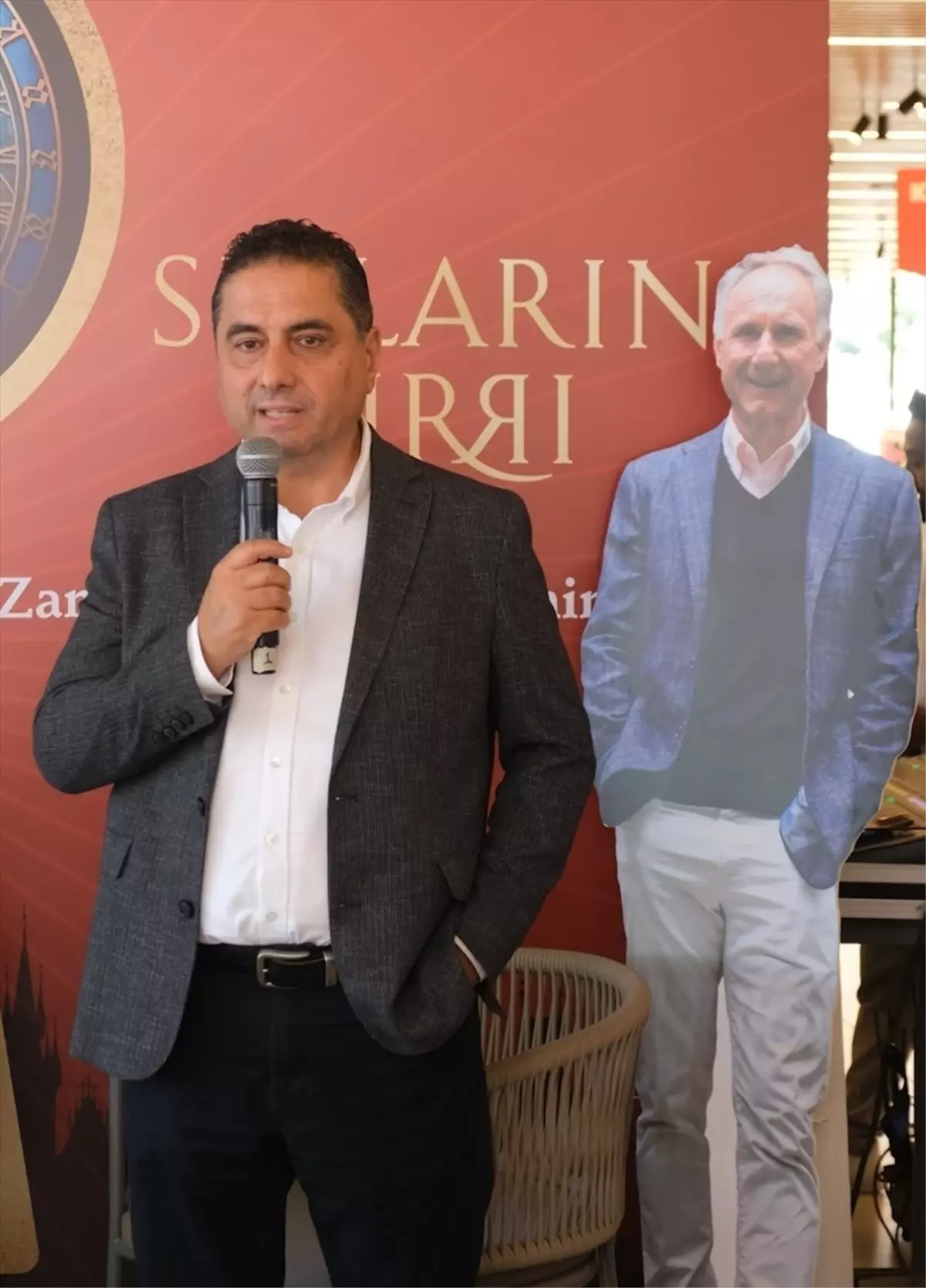 Dan Brown, \'Sırların Sırrı\' için Türkiye\'de