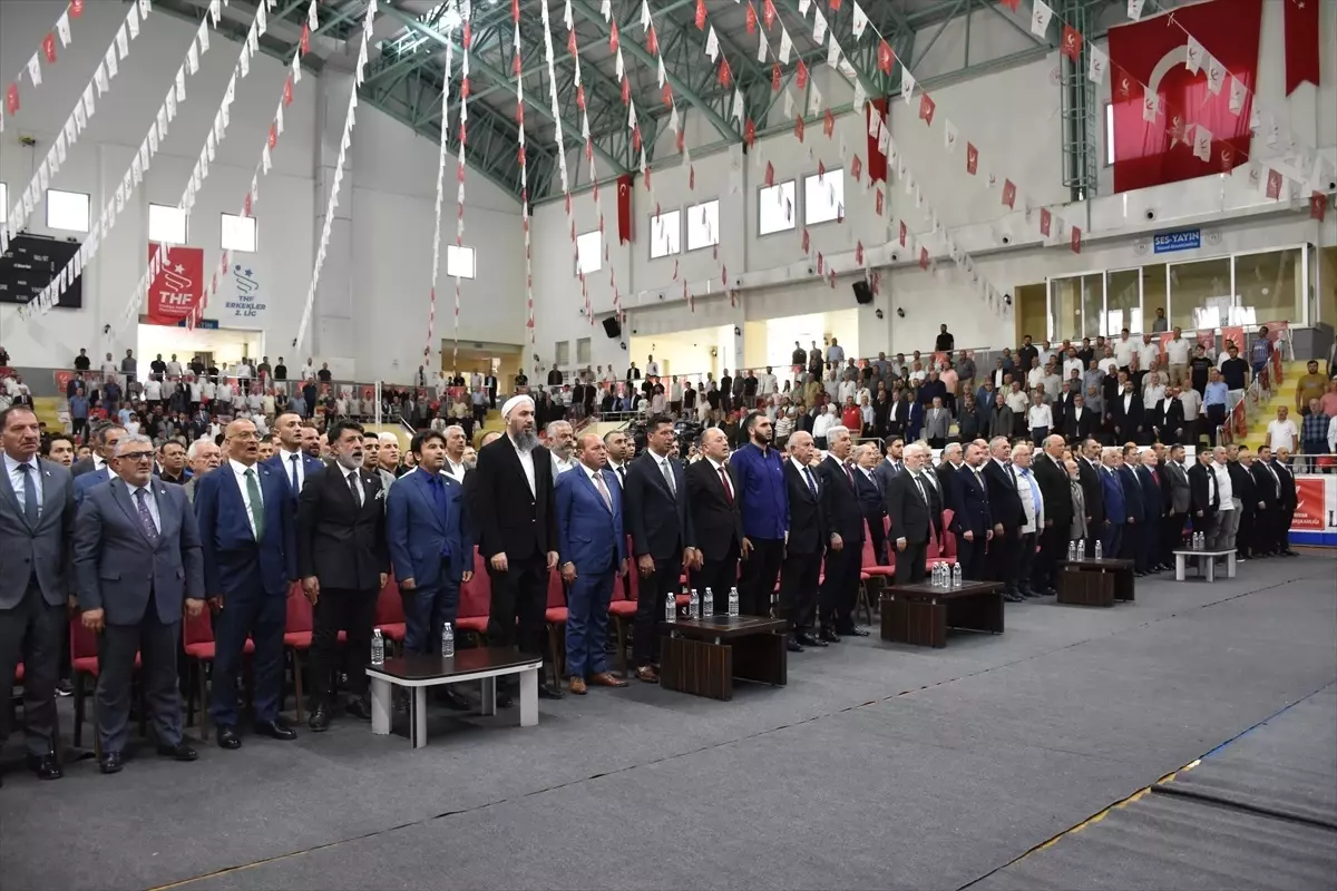 Erbakan\'dan Adil Ekonomi Çağrısı