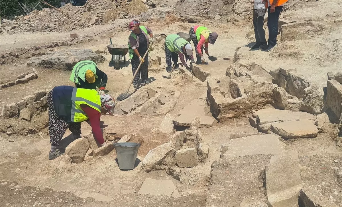 Milas\'ta 5 Bin Yıllık Tarihi Eserler Ortaya Çıktı