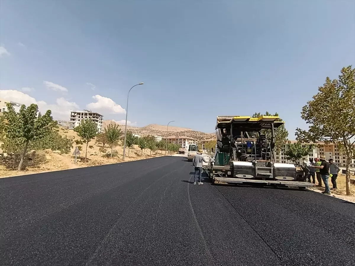 Yeşilli\'de Asfalt Çalışmaları Başladı