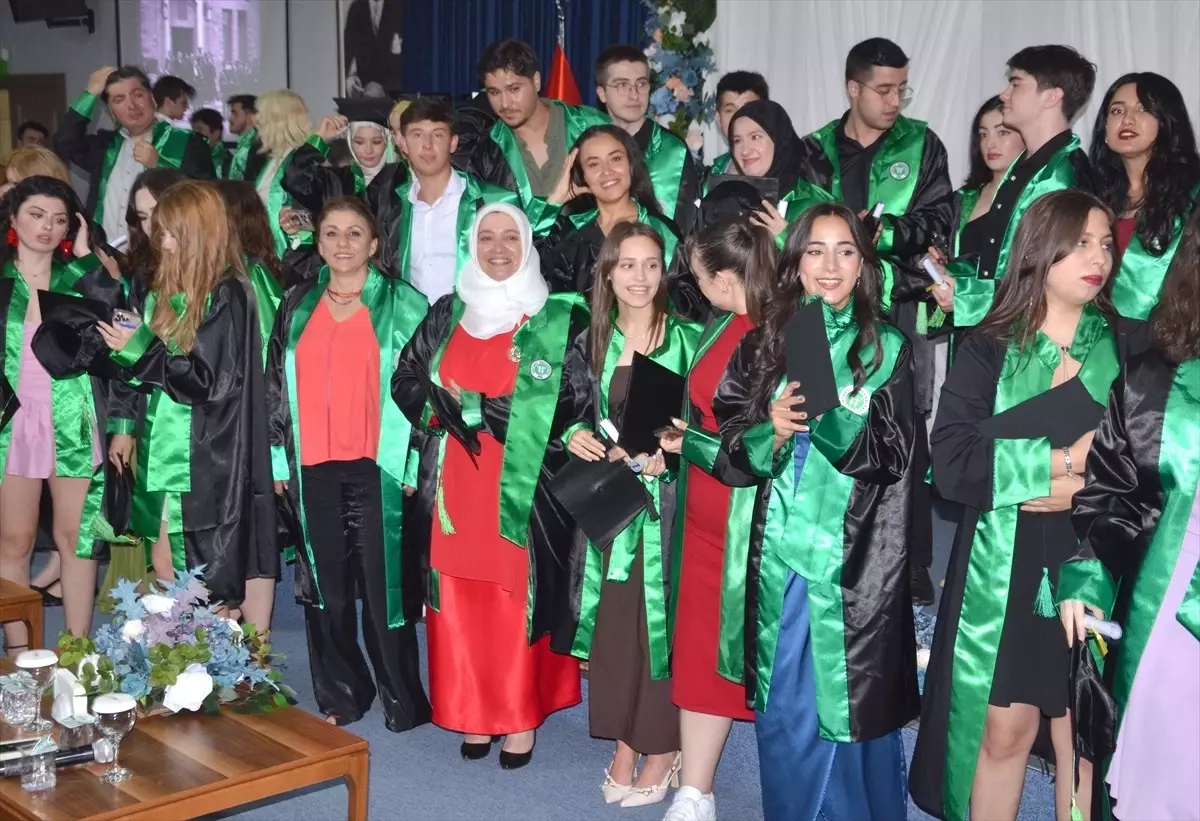 YÖK\'ten 34 Yaş Üstü Kadınlara Eğitim Fırsatı