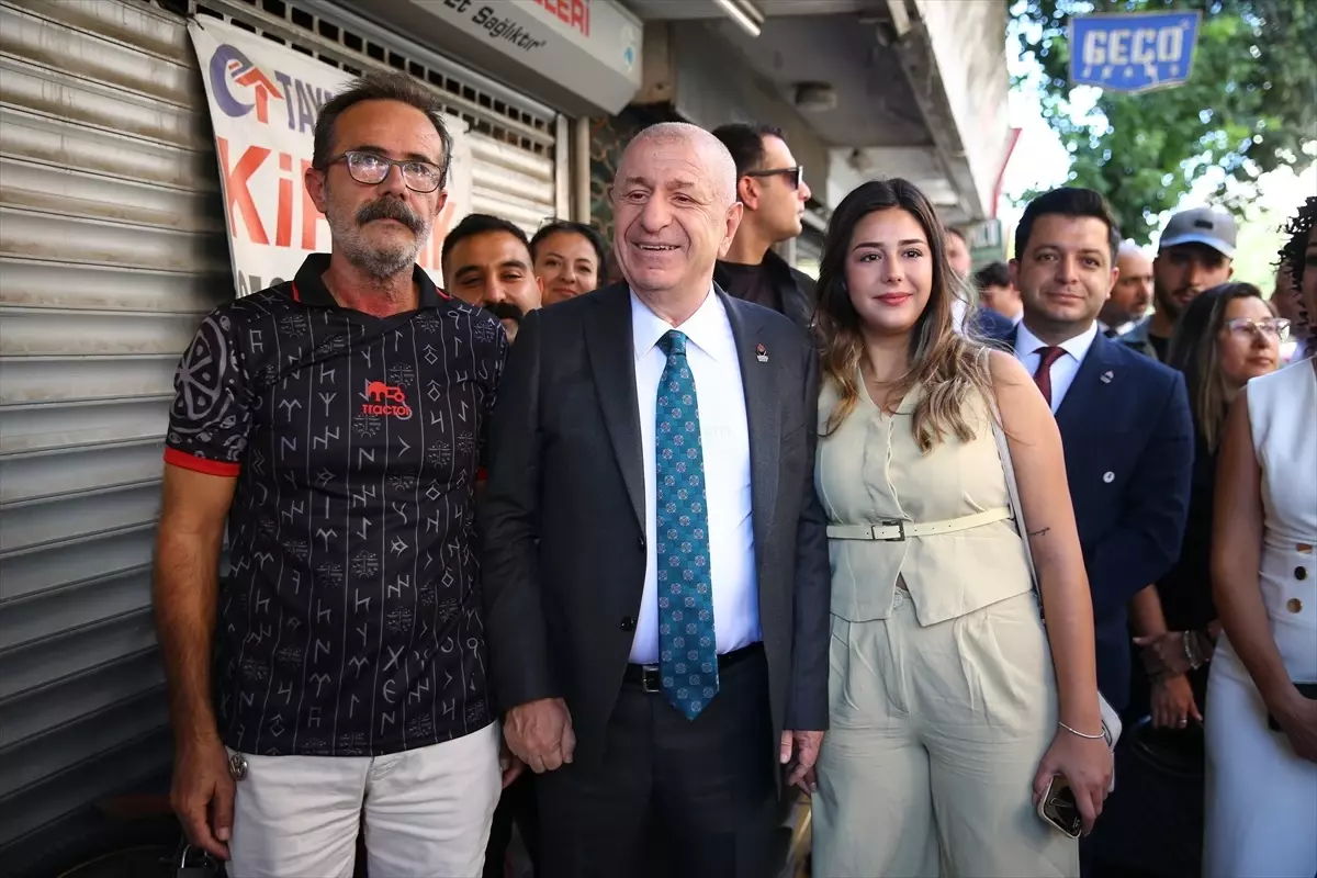 Ümit Özdağ Adana\'da Partililerle Buluştu