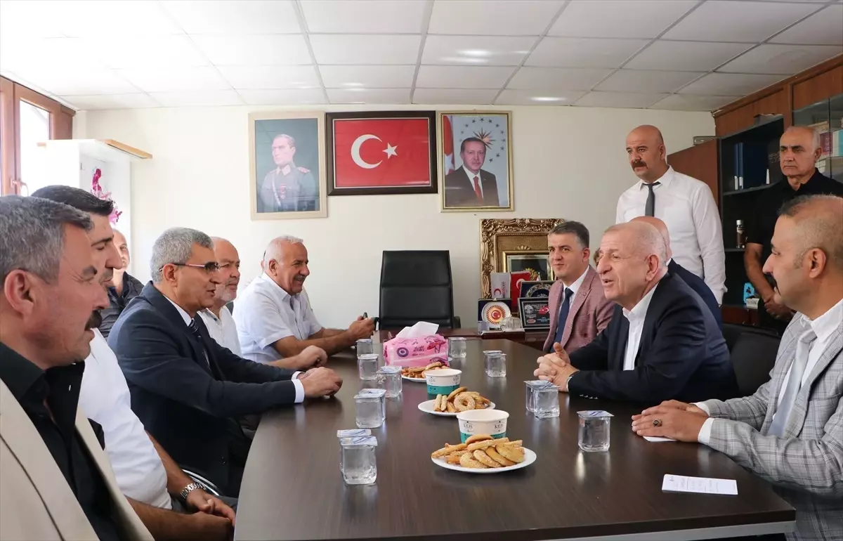 Ümit Özdağ Kilis\'te Ziyaretlerde Bulundu