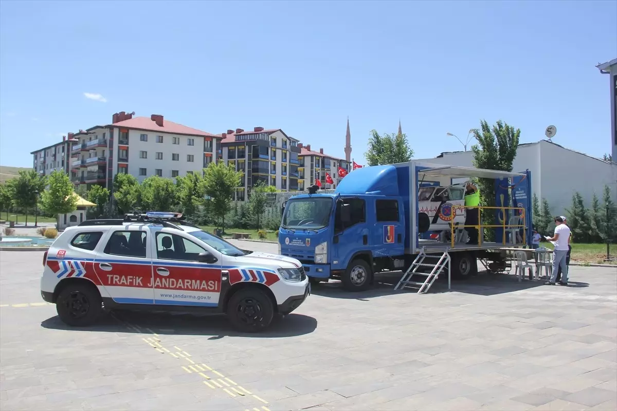 Zara\'da Emniyet Kemeri Simülasyonu