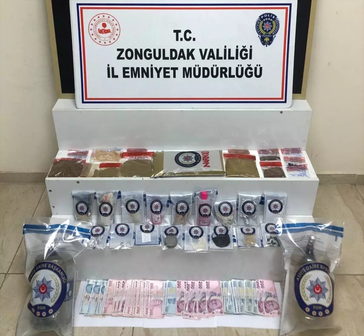 Zonguldak\'ta Uyuşturucu Operasyonu: 3 Tutuklama