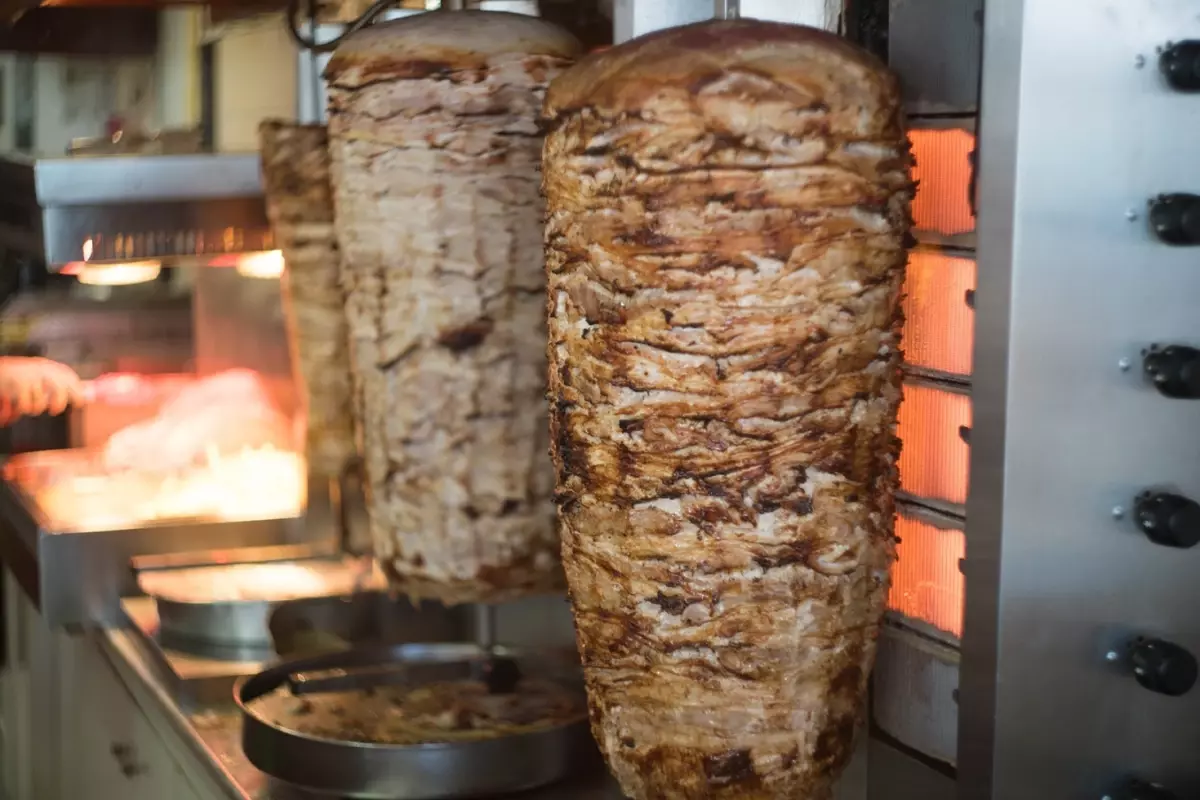 2 döner zincirine FETÖ operasyonu