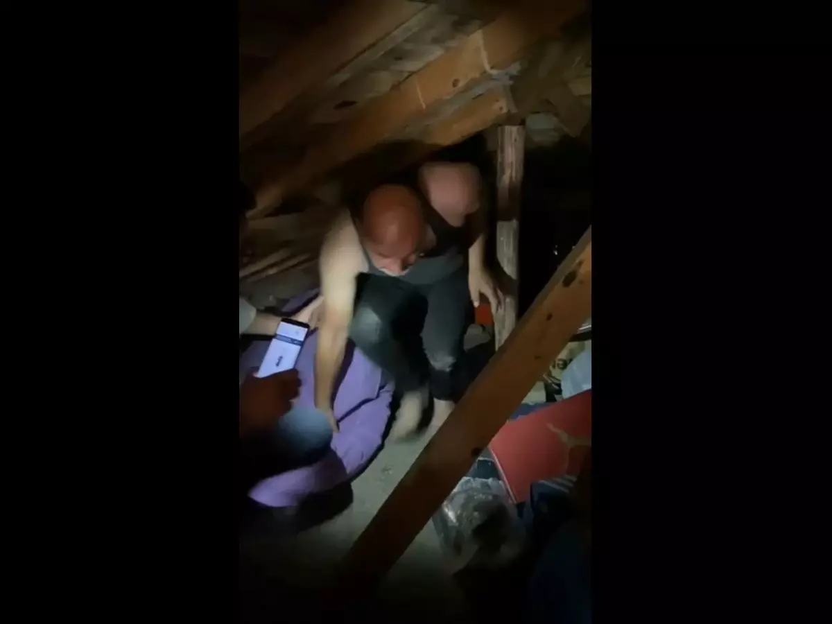 Hapis Cezalı B.U. Tavan Arasında Yakalandı