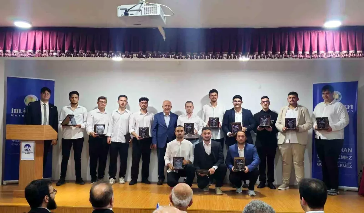 Kastamonu\'da Mezuniyet Gecesi Coşkusu