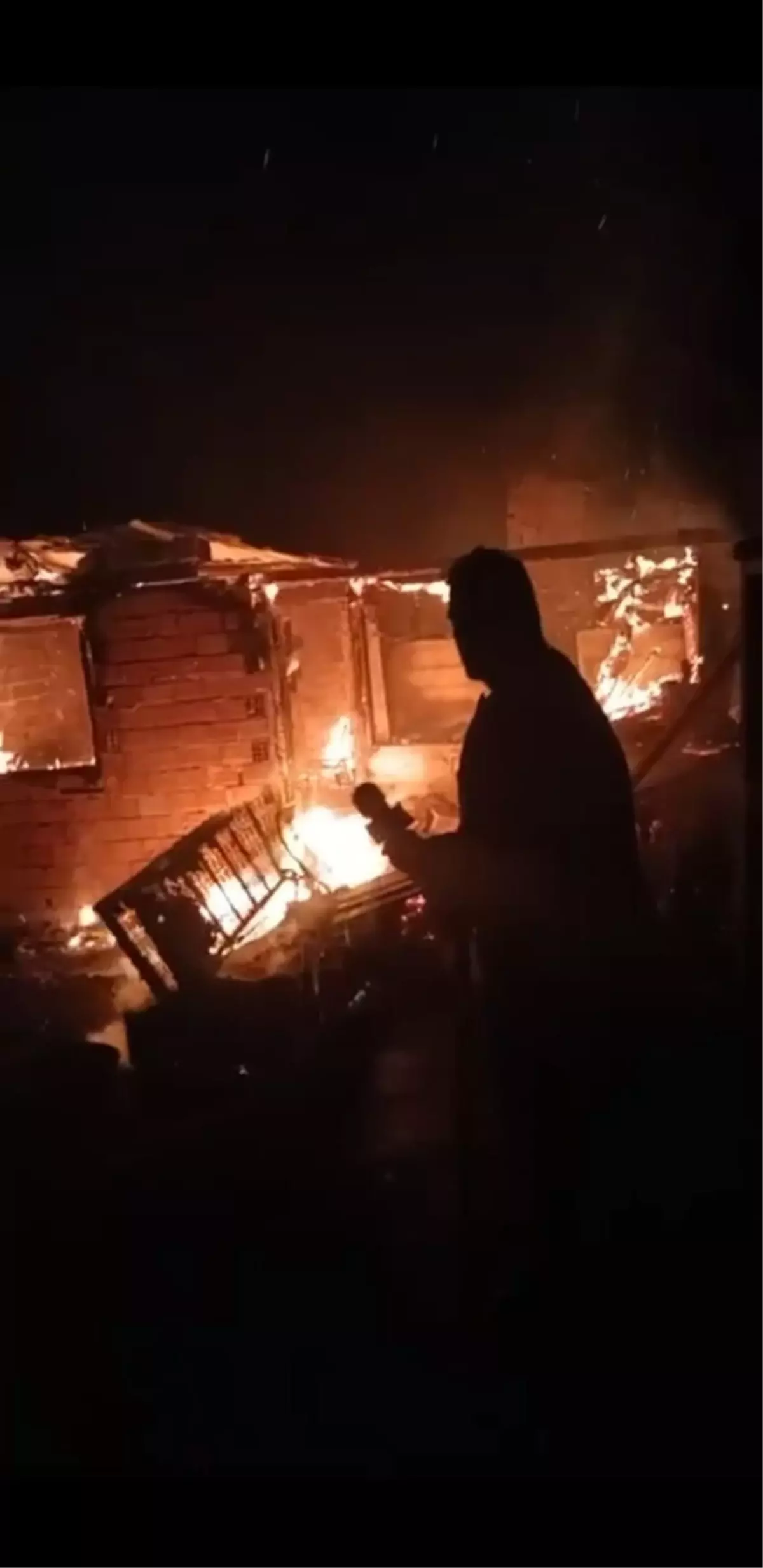 Köy Fırını Yangında Yok Oldu