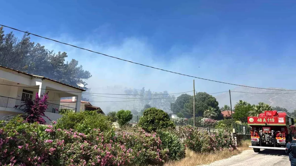 Marmaris\'te Orman Yangınına Müdahale Devam Ediyor