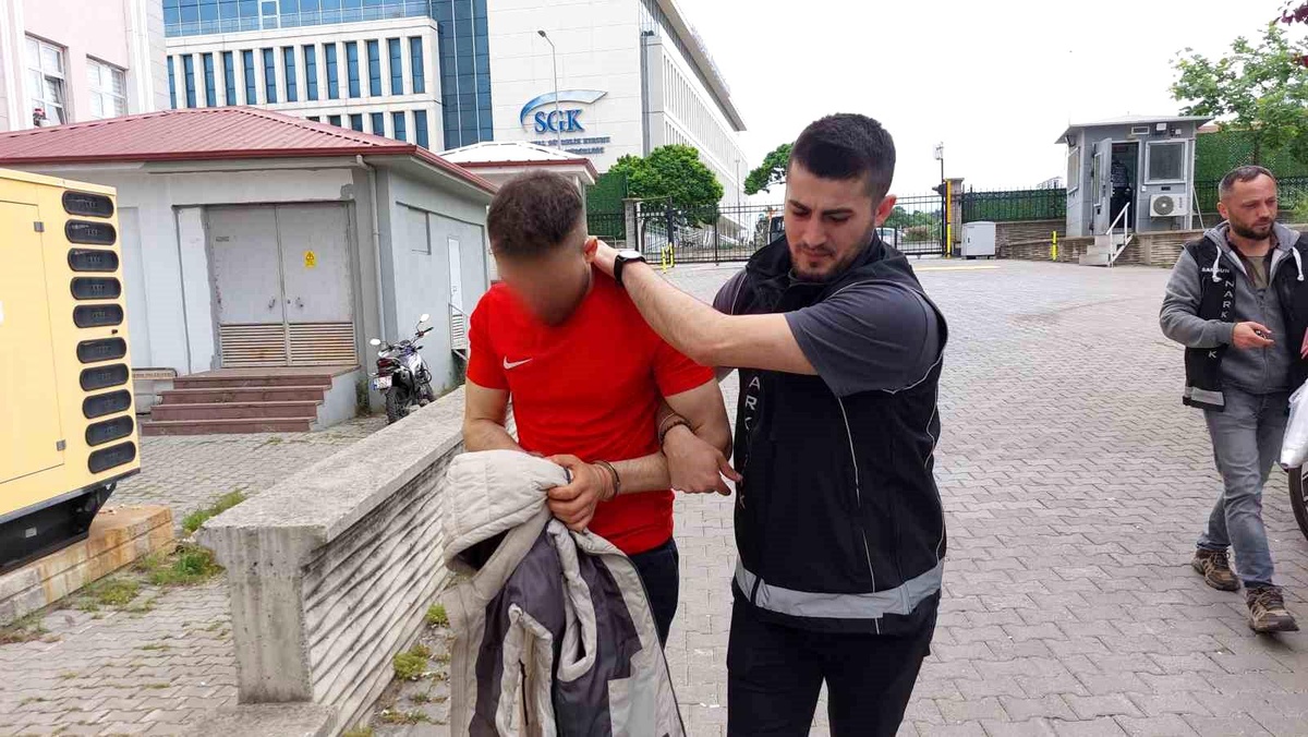 Samsun\'da Uyuşturucu Operasyonu: 21 Gözaltı