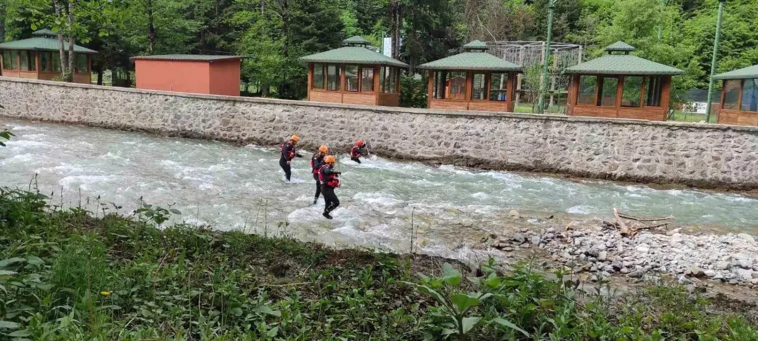 Uzungöl\'de Kaybolan Çocuk İçin Arama Devam Ediyor