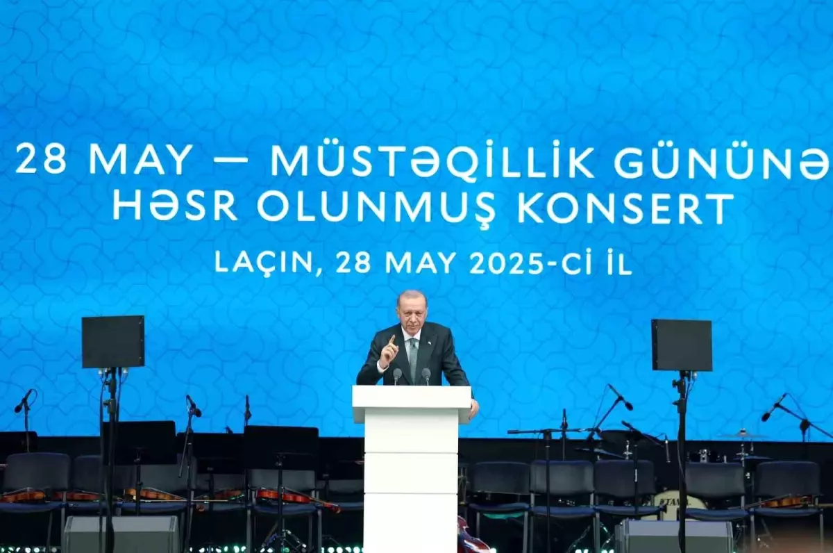 Cumhurbaşkanı Erdoğan: "İyi günde olduğu gibi zor günlerinde de Azerbaycan halkının her zaman yanında olacağız"