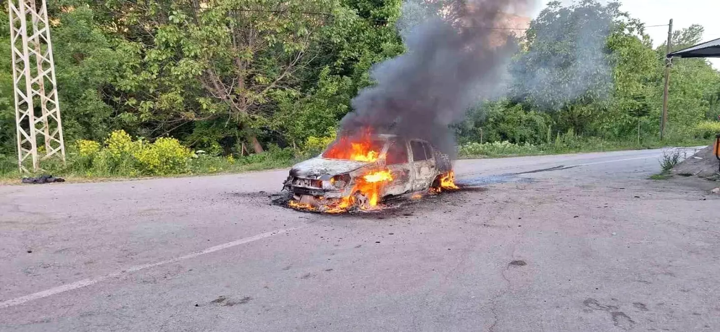 Erzincan\'da Araç Yangını