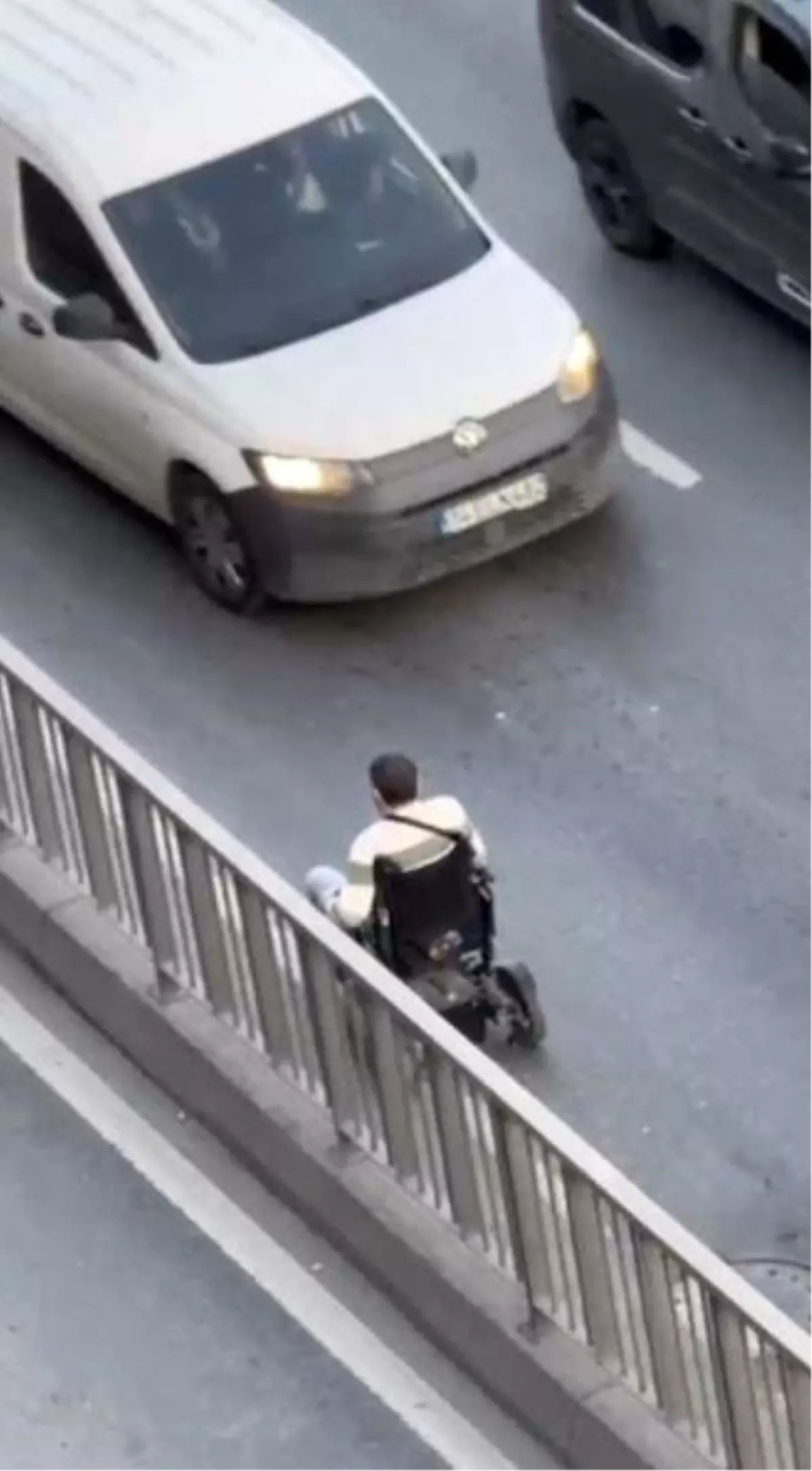 Engelli Vatandaş Trafiğe Ters Yönde Girdi