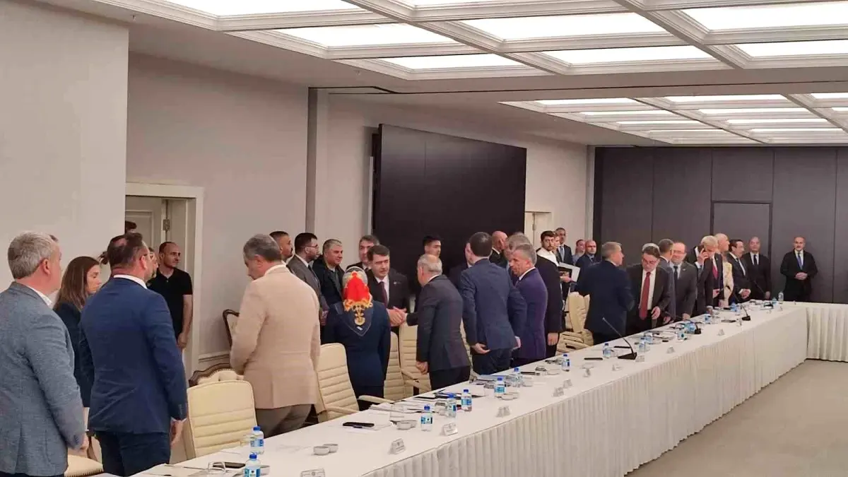 Ankara Valisi Şahin: "Toplamda bakımevlerine toplanan bugüne kadar hayvan sayısı 14 bin 341\'dir"