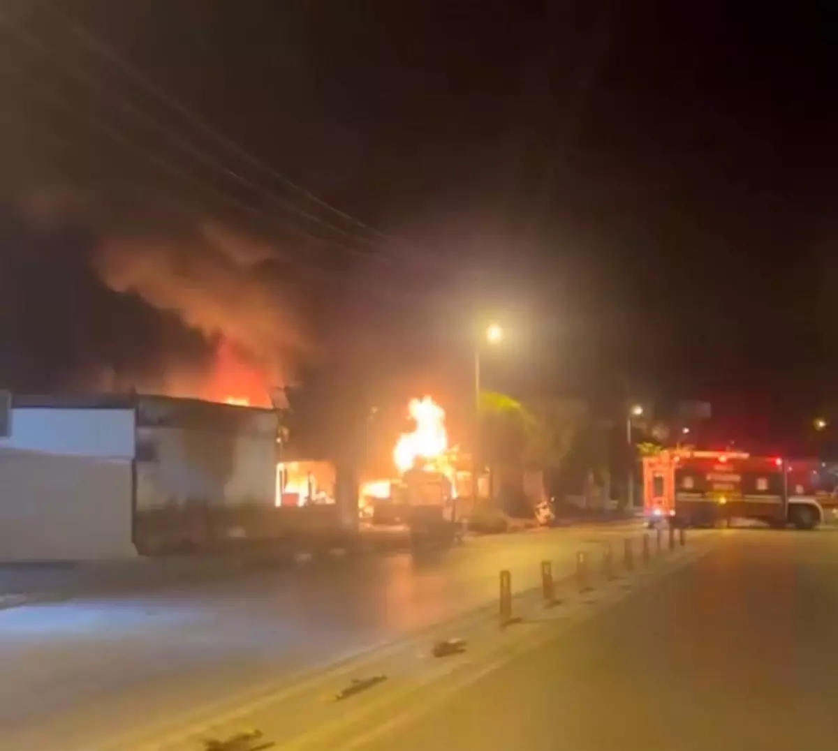 Bodrum\'da Oto Tamircisinde Yangın: 3 Milyon TL Zarar