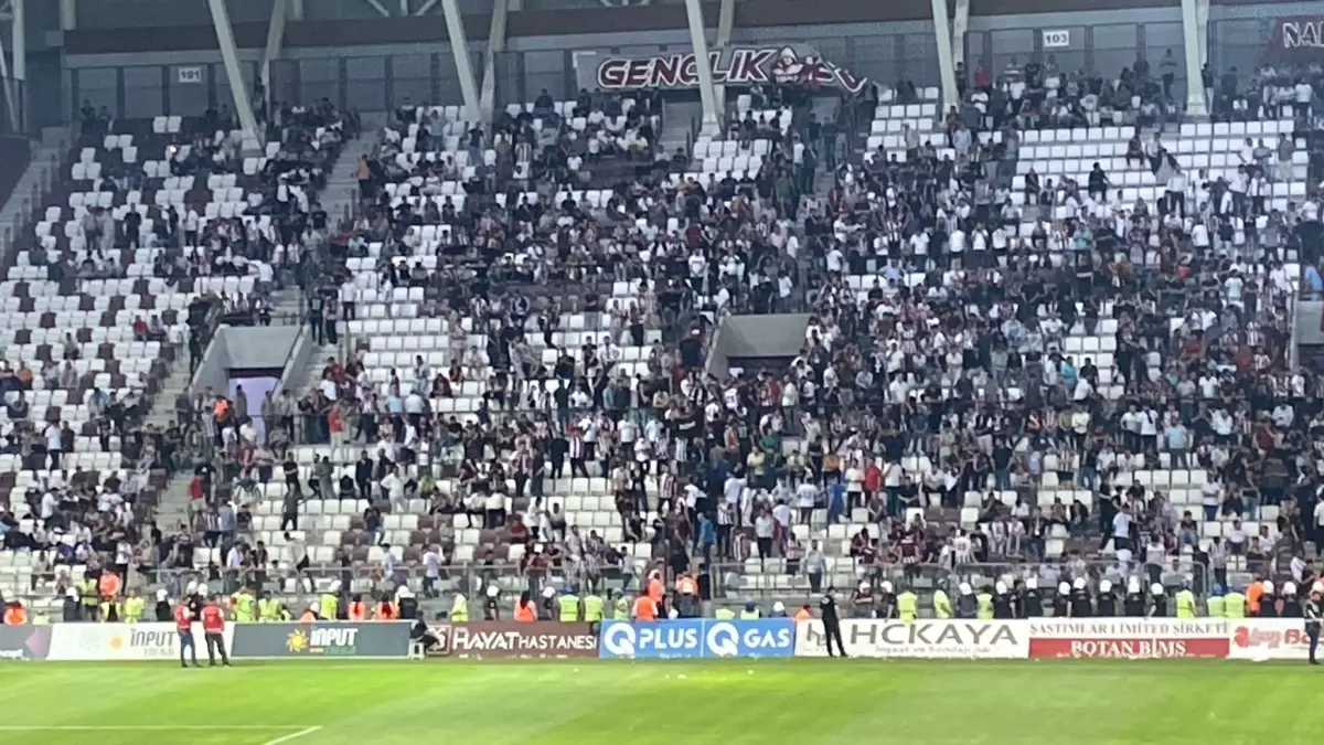 Elazığspor Maçında Olaylar: 3 Gözaltı