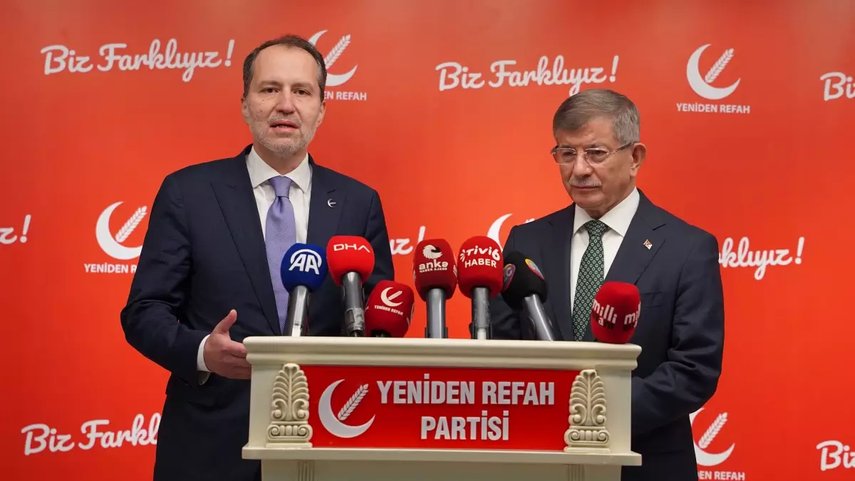 Erbakan ve Davutoğlu\'ndan Anayasa ve İnfaz Düzenlemesi Açıklamaları