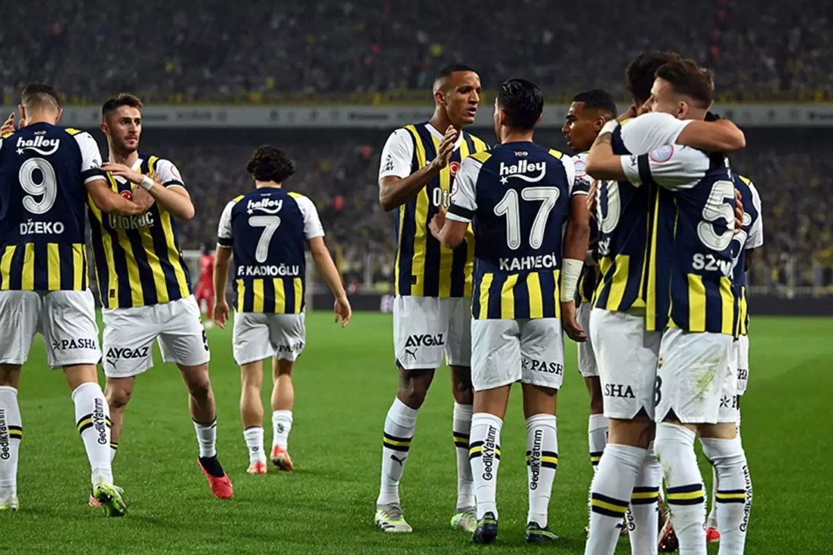 Fenerbahçe\'nin milli yıldızları resti çekti! Mourinho varsa biz yokuz