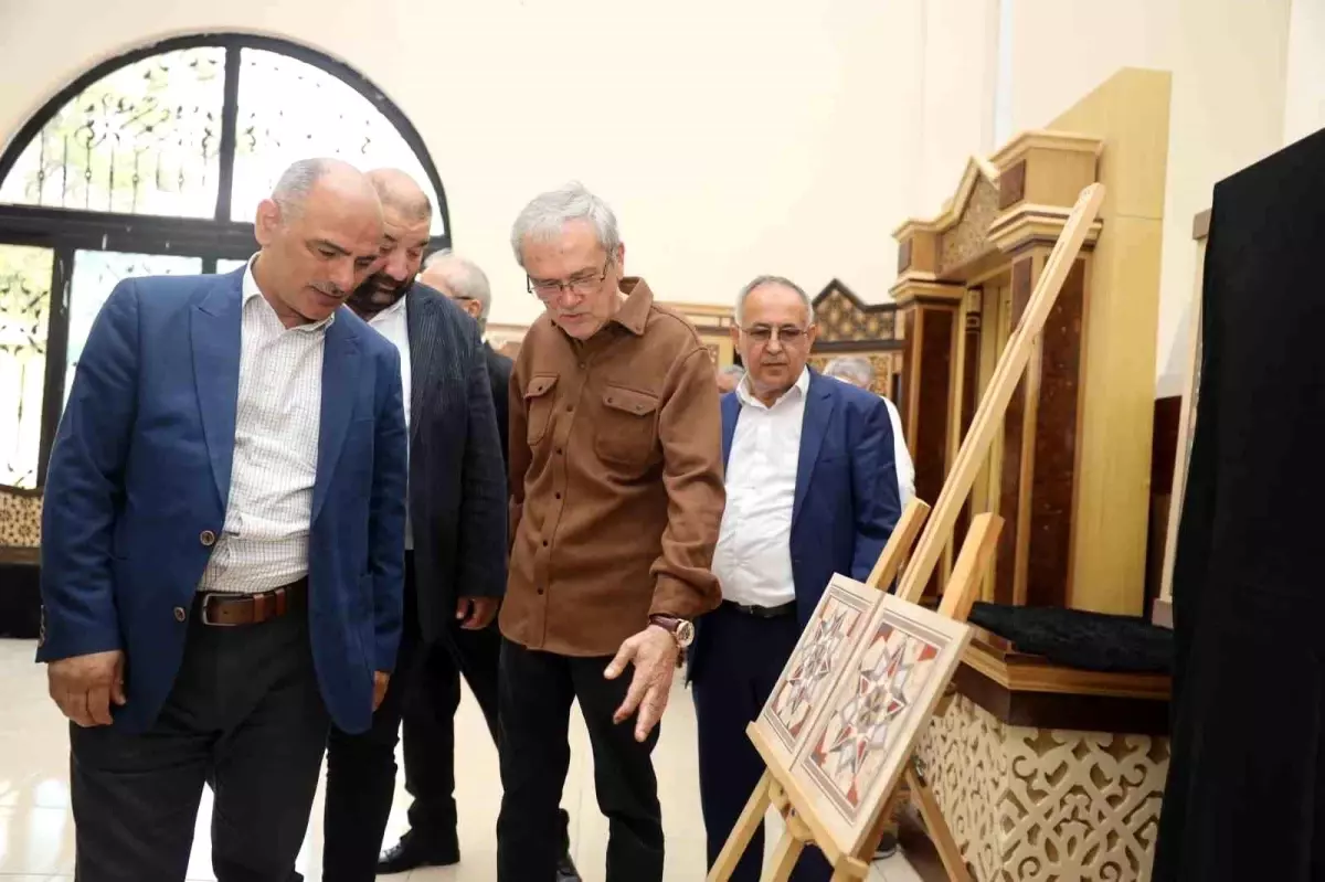 Körfez\'de \'Kaybolmuş Sanatlar\' Sergisi Büyük İlgi Gördü
