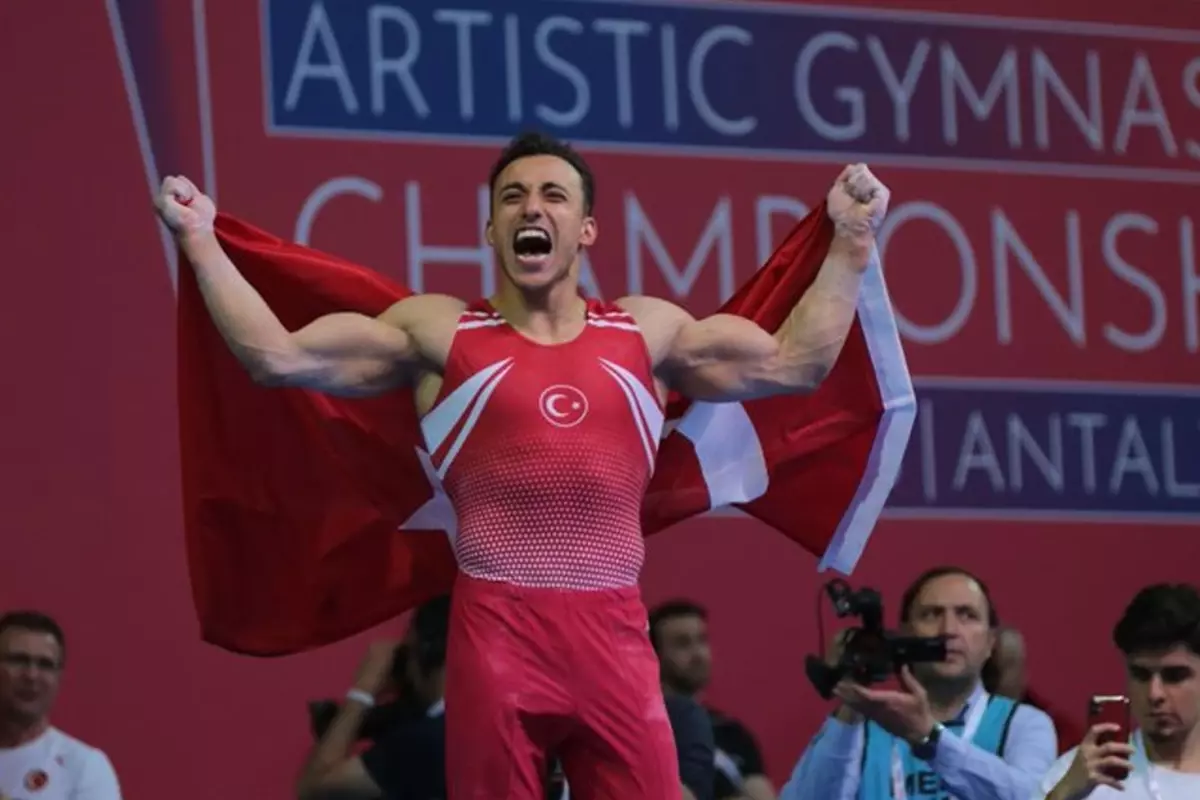 Milli cimnastikçi Adem Asil, Avrupa şampiyonu