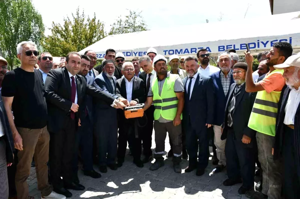 Tomarza\'da Yavuzselim Salihler Camii\'nin Temeli Atıldı