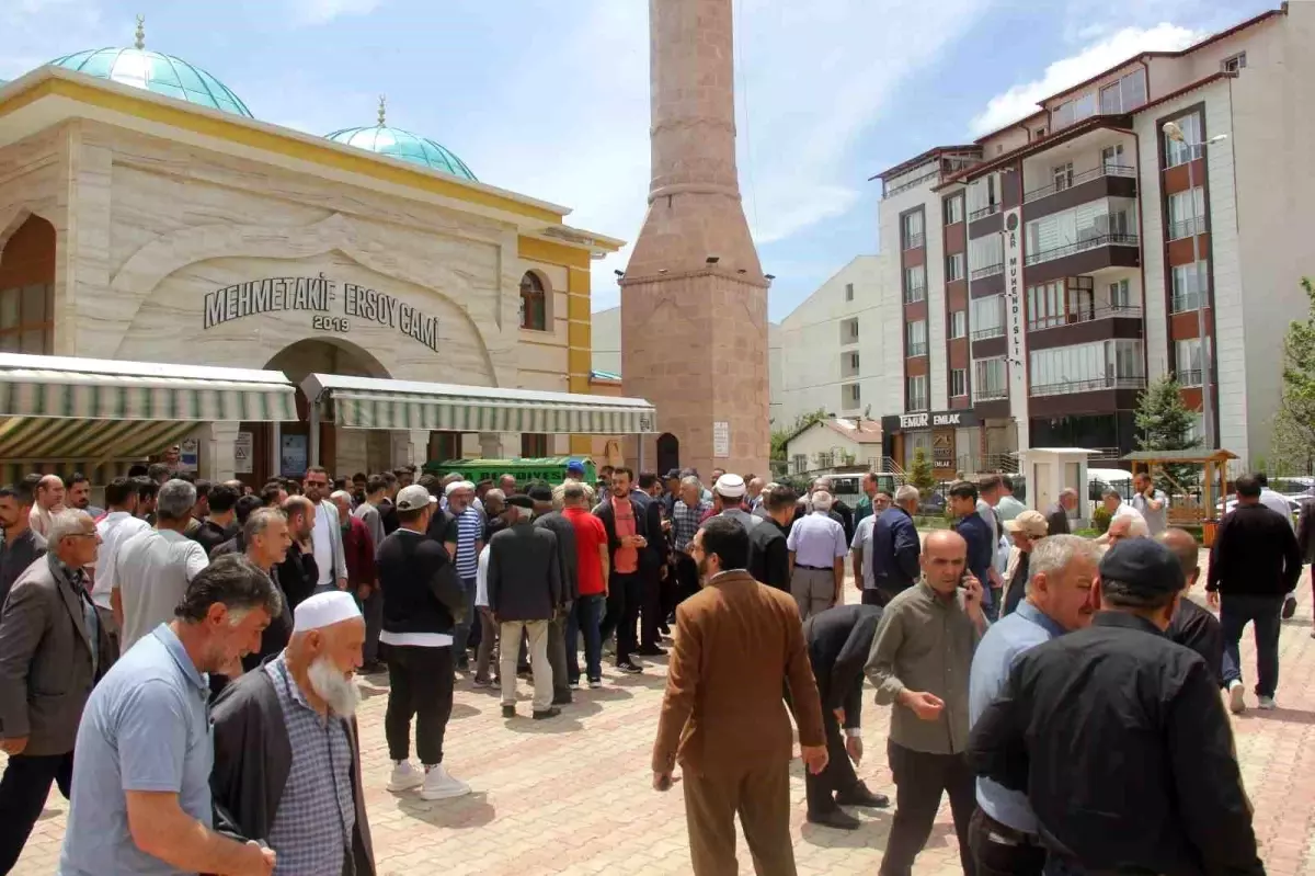 Sivas\'ta ilkokul öğrencisinin şüpheli ölümü
