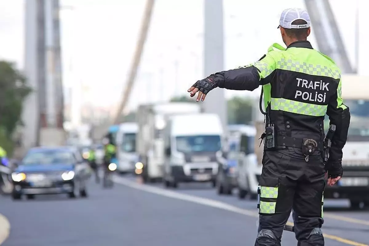 Kanun teklifi Komisyon\'dan geçti! Trafik cezaları artırılıyor