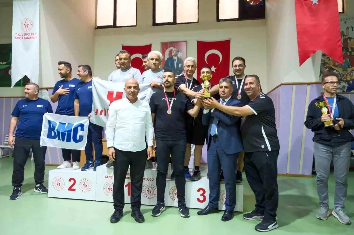 Tepecik EAH Masa Tenisi Takımı Süper Lig\'e Yükseldi