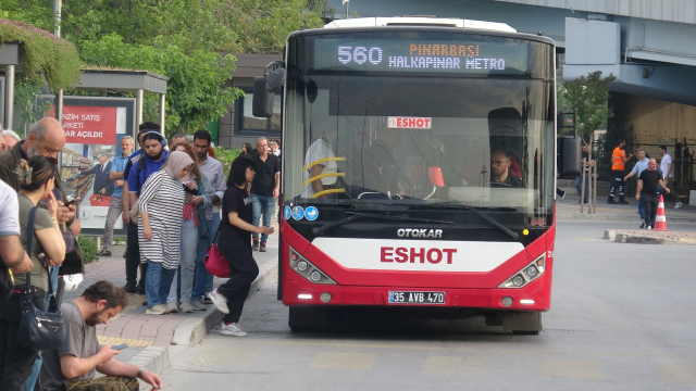 23 bin işçinin greve çıktığı İzmir'de kaos sürüyor