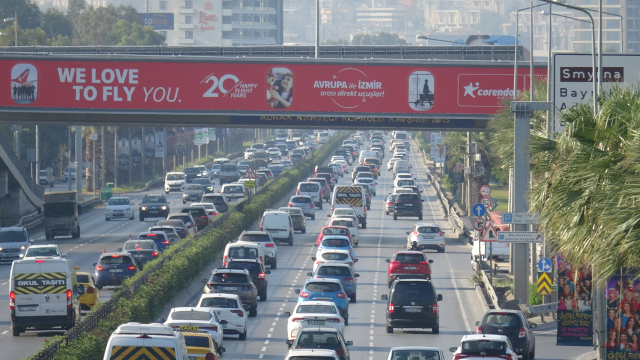 23 bin işçinin greve çıktığı İzmir'de kaos sürüyor