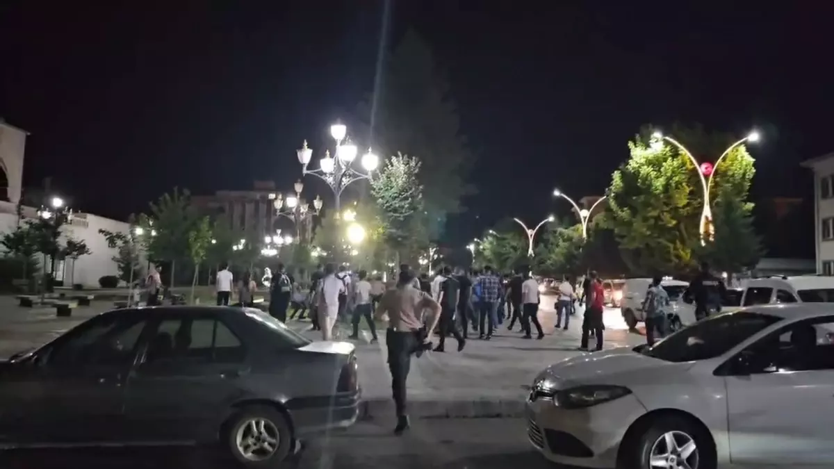 Bismil\'de Kavga: 2 Yaralı, 4 Gözaltı