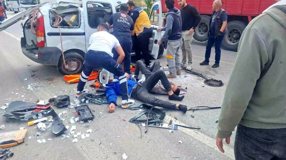 Bucak\'ta Ehliyetsiz Sürücü Kaza Yaptı