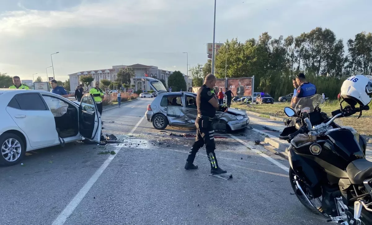 Fethiye\'de Trafik Kazası: 1 Ölü, 3 Yaralı