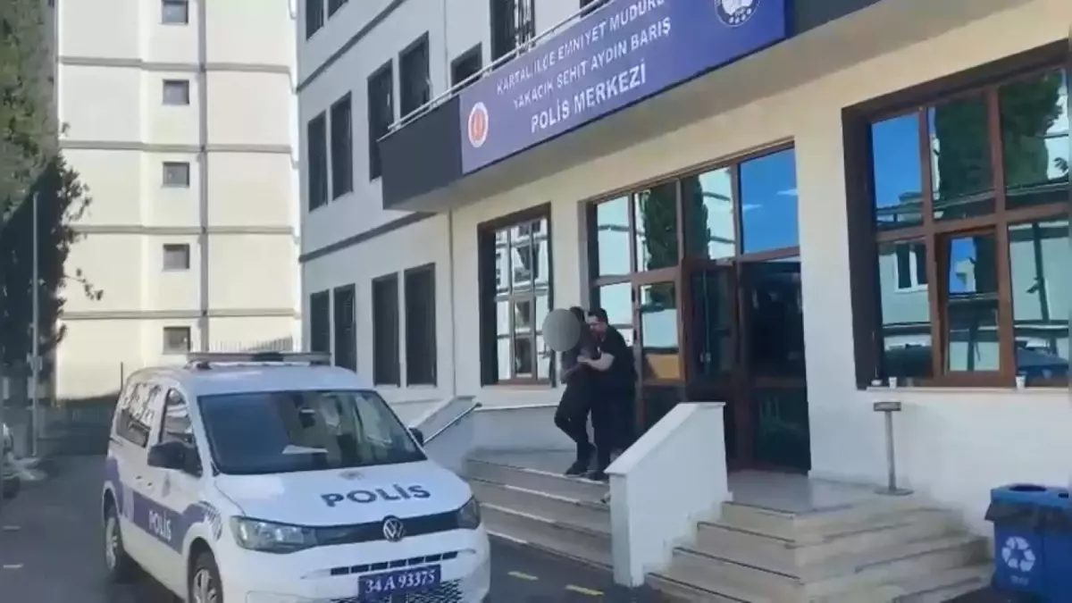 Kartal\'da İETT otobüsünde taciz skandalı