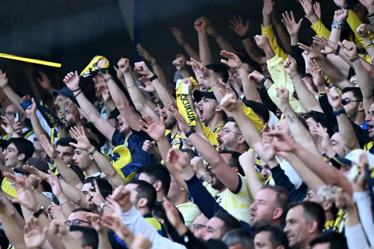 Resmi açıklama geldi! Genç yıldız Fenerbahçe\'ye geri dönüyor