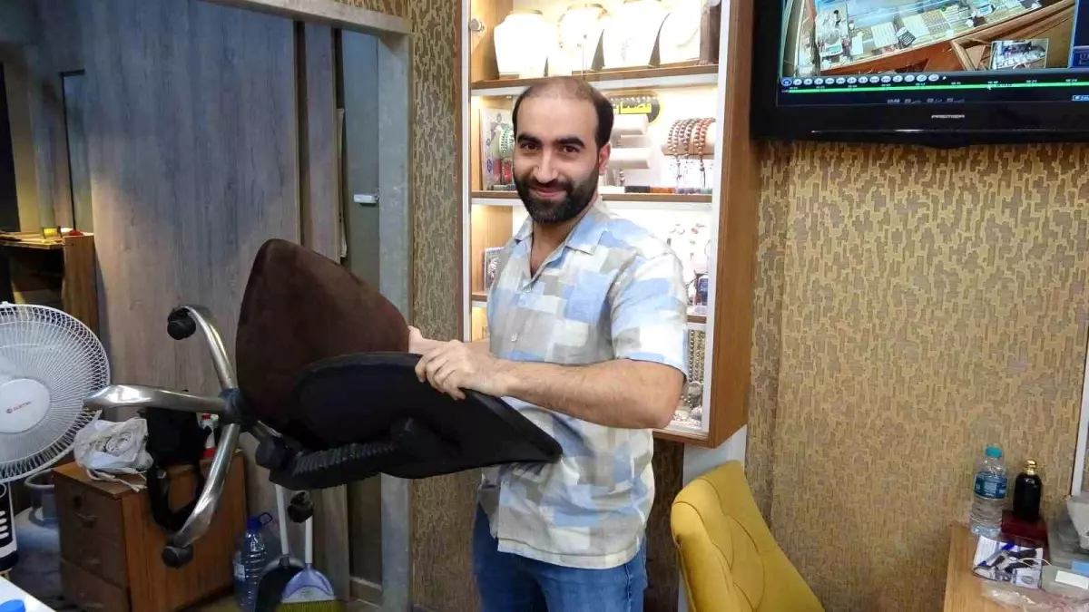 Soygun Girişimini Sandalyeyle Engellediler